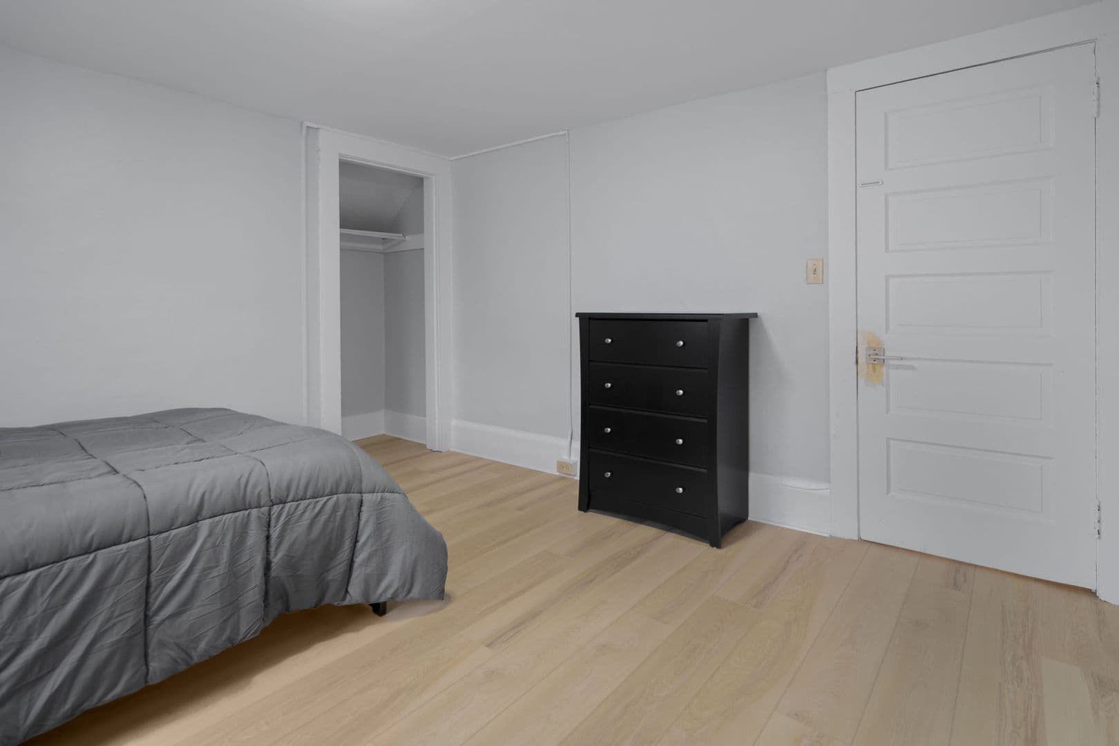 Ithaca Apartment: 104 Harvard Pl