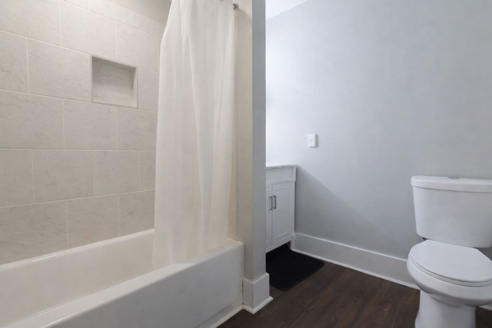 Ithaca Apartment: 609 E State St