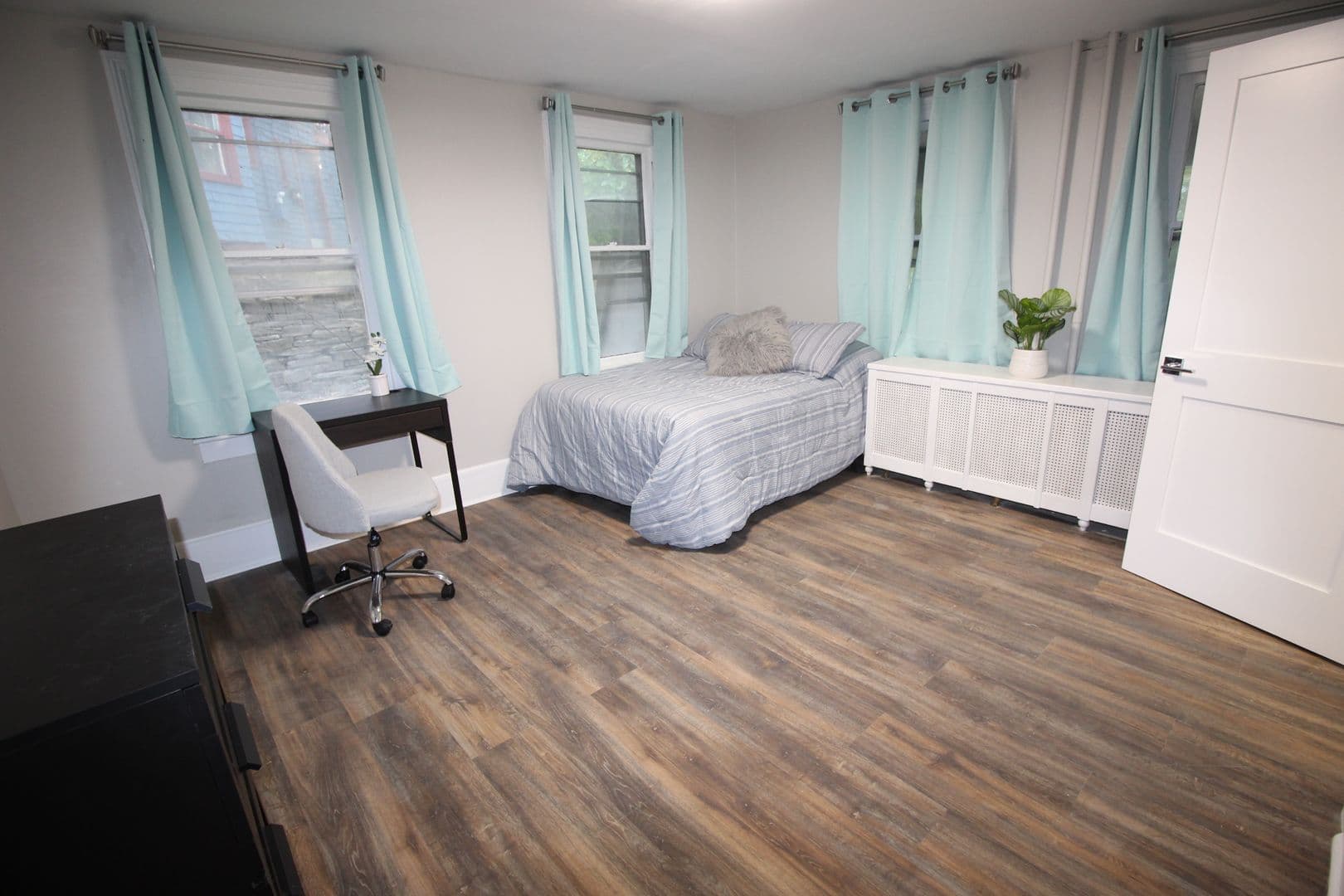 Ithaca Apartment: 613 E State St