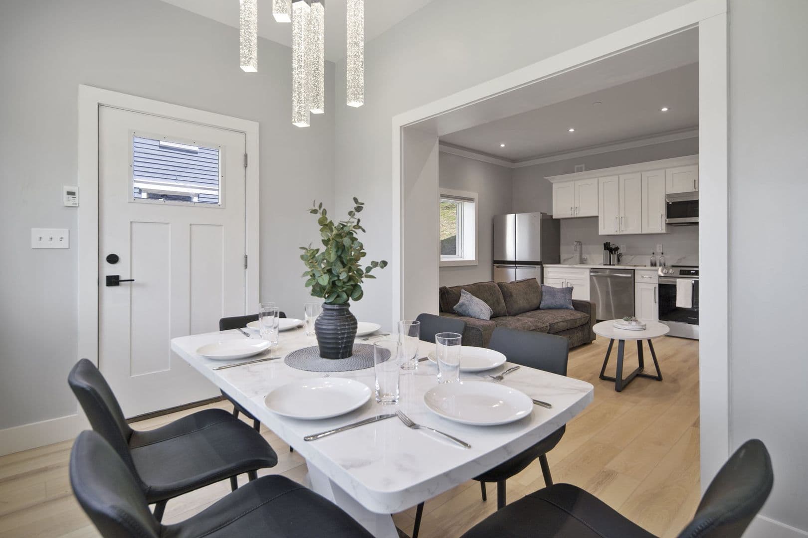 Ithaca Apartment: 601 E State St