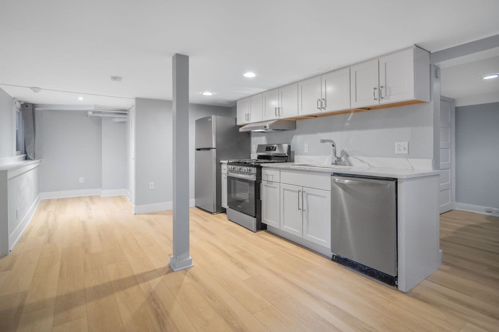 Ithaca Apartment: 104 Harvard Pl