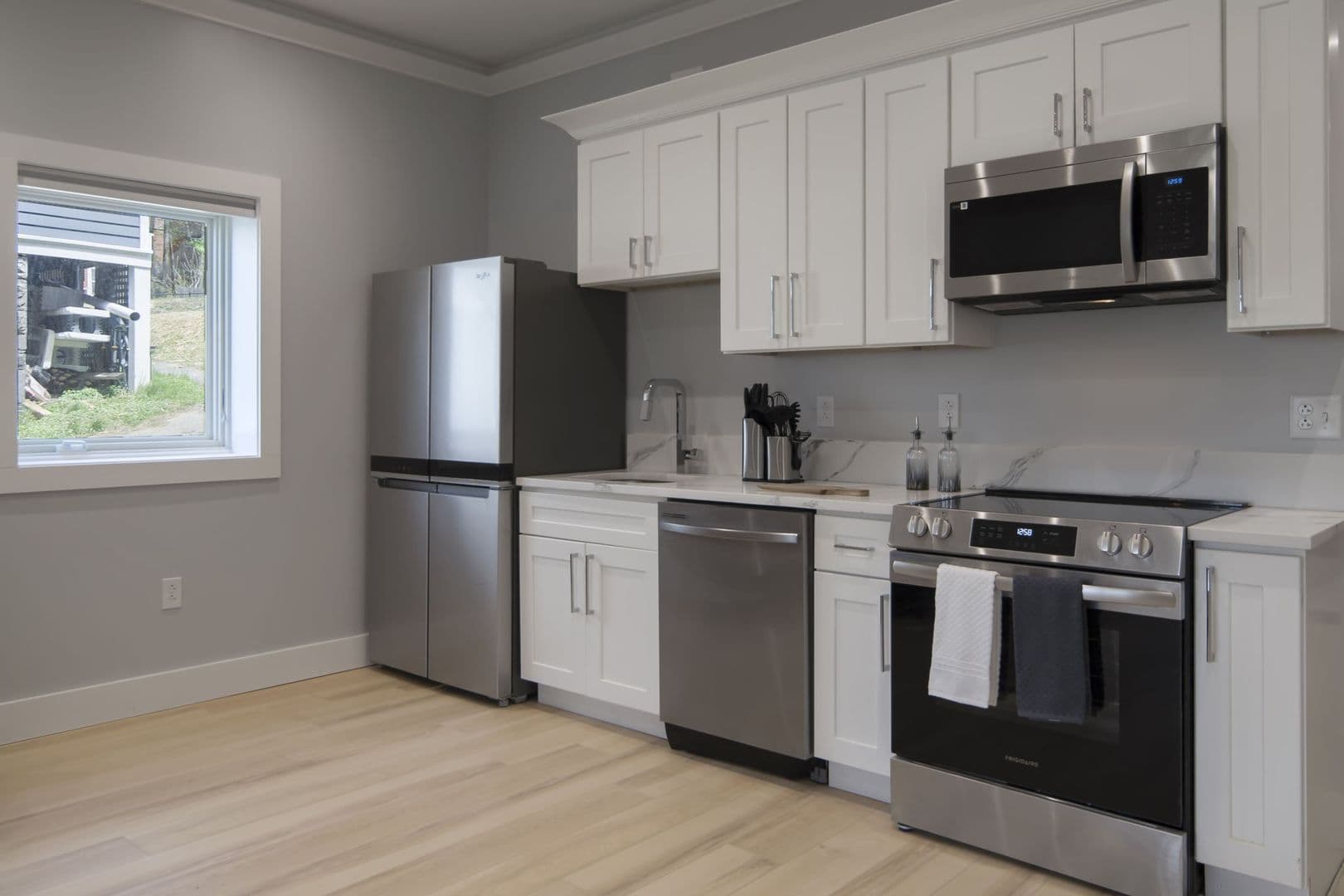Ithaca Apartment: 601 E State St