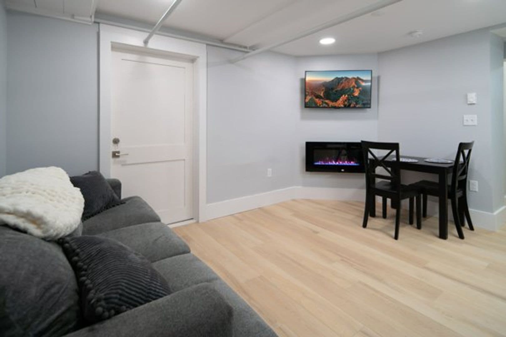 Ithaca Apartment: 504 Stewart Ave