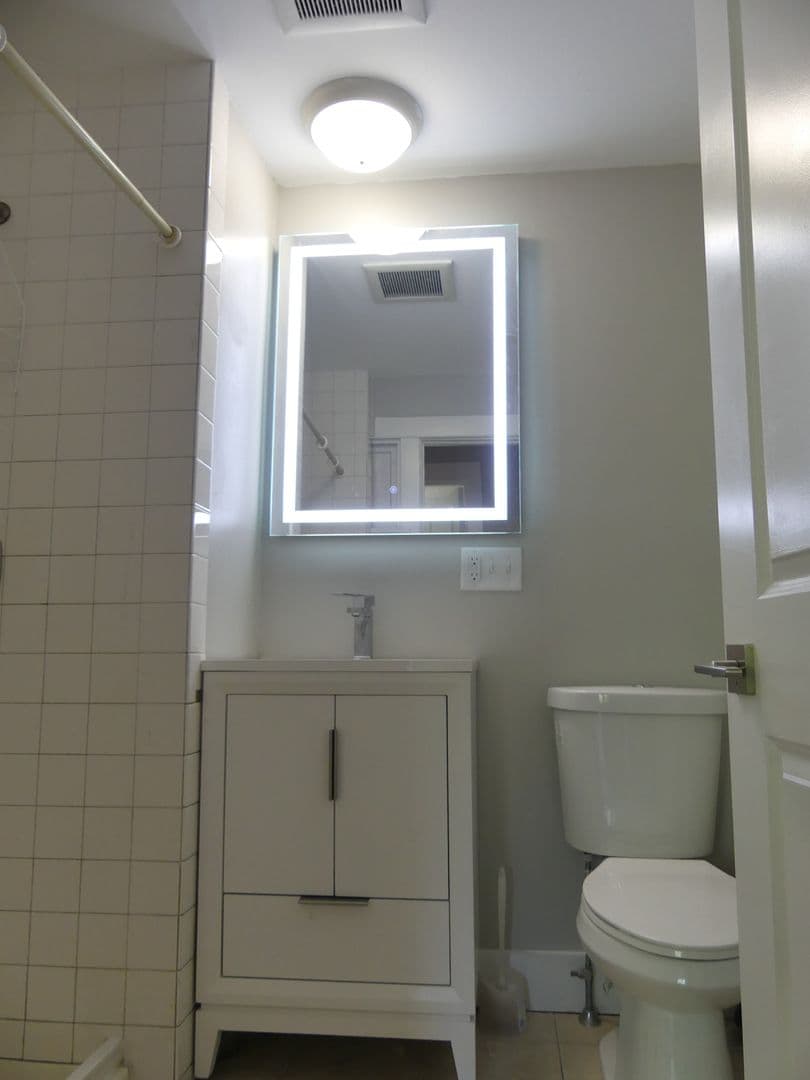 Ithaca Apartment: 609 E State St