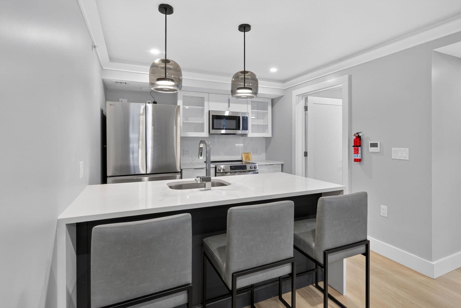 Ithaca Apartment: 201 Oak Avenue