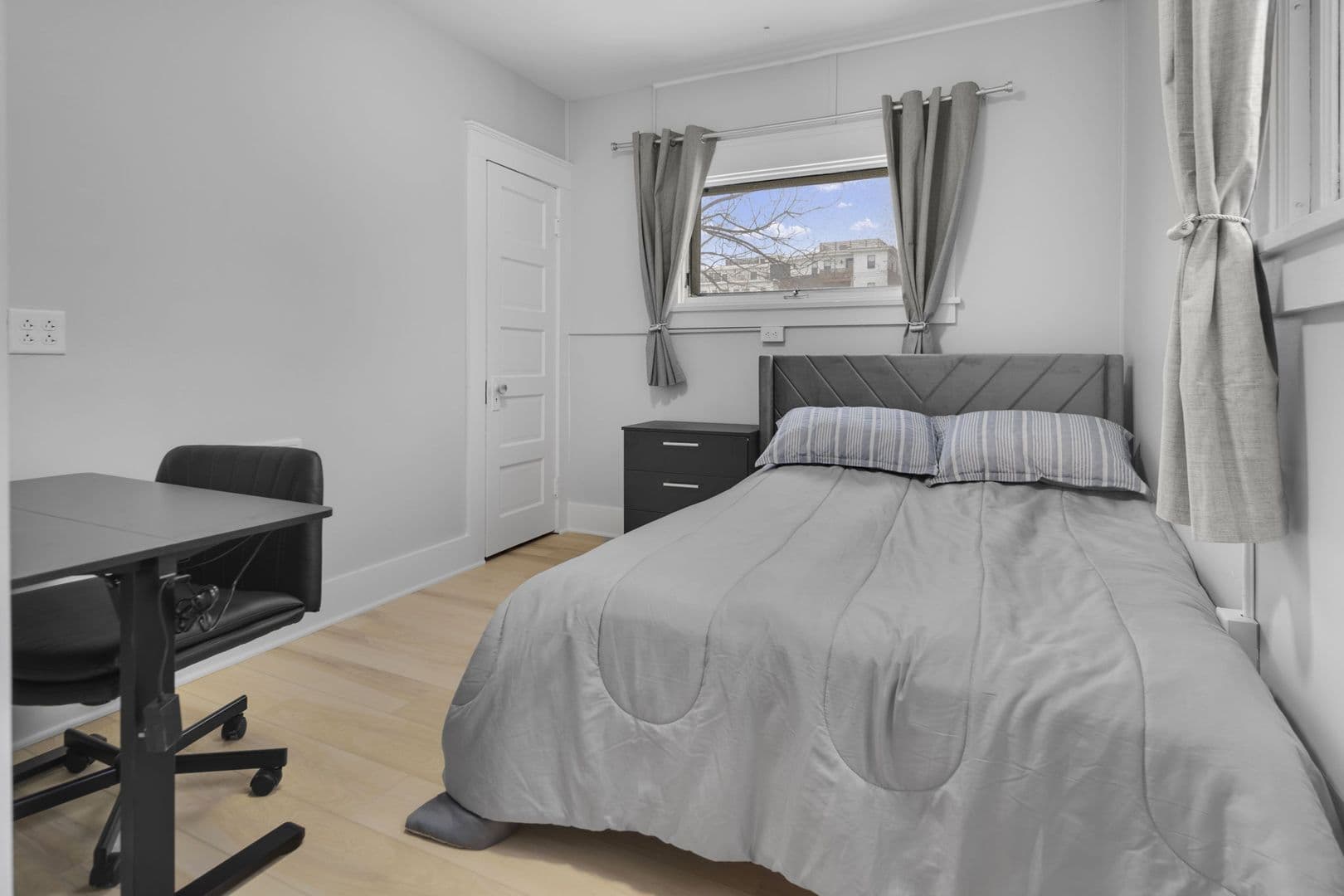 Ithaca Apartment: 104 Harvard Pl