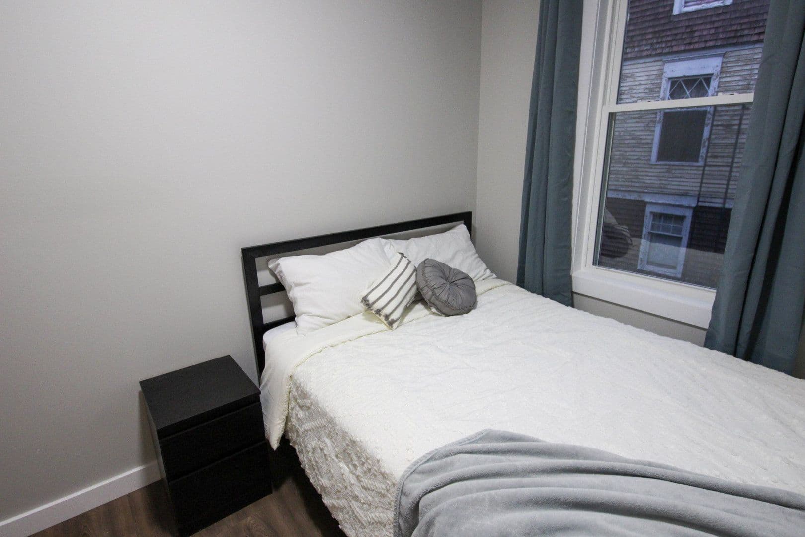 Ithaca Apartment: 522 Stewart Ave