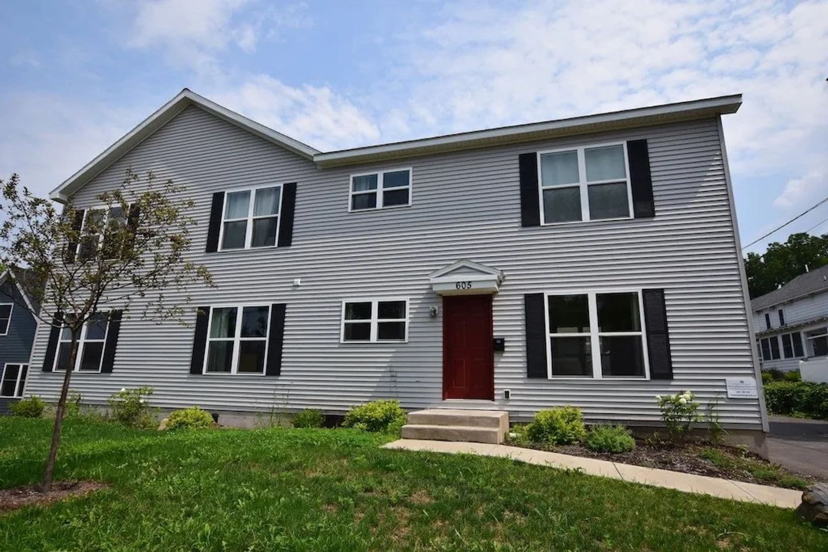 Ithaca Apartment: 605 S Aurora St