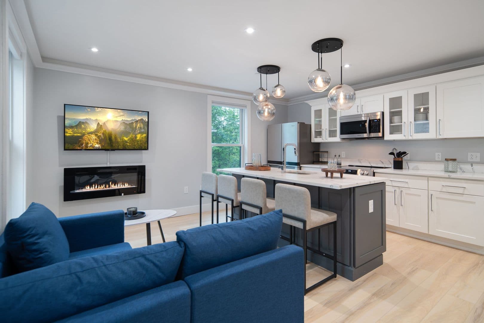 Ithaca Apartment: 601 E State St