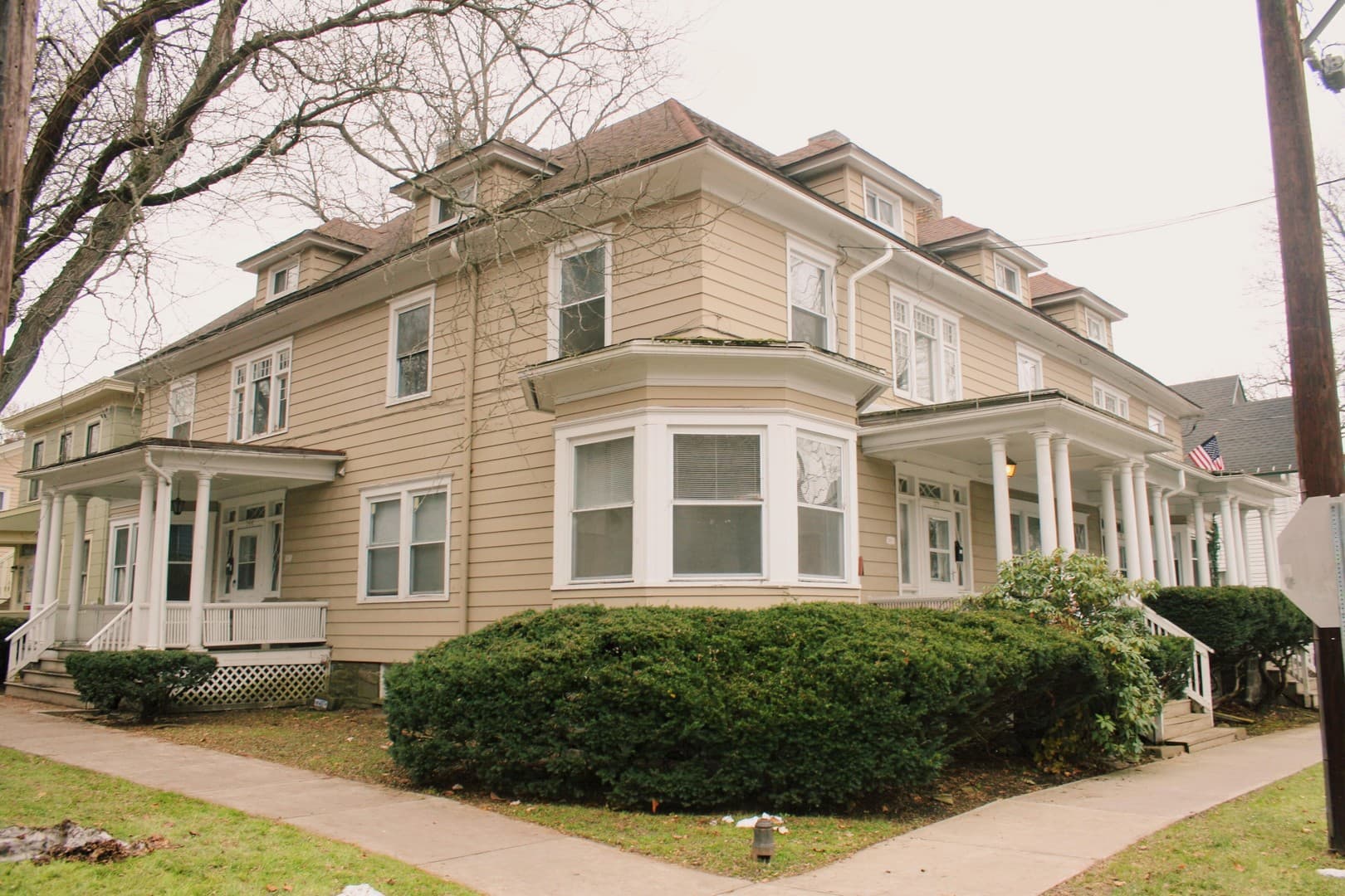Ithaca Apartment: 313 Farm St.
