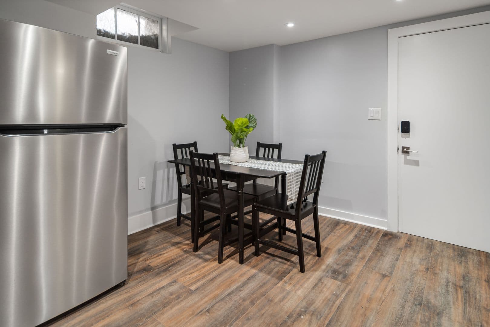Ithaca Apartment: 109 Williams St