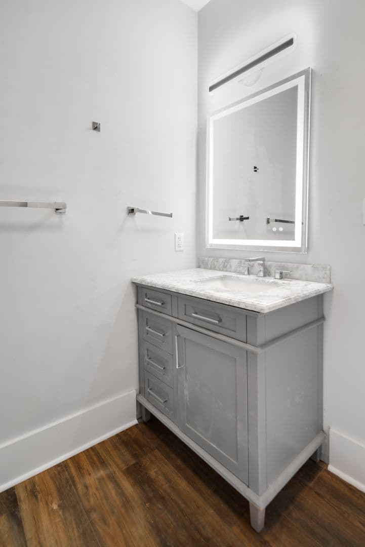 Ithaca Apartment: 404-406 University Ave