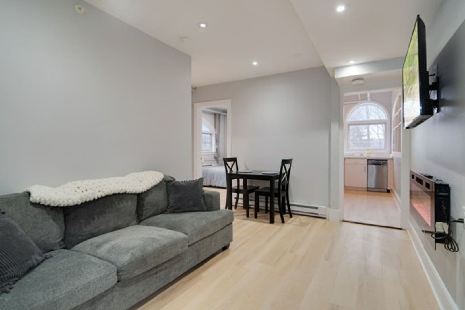 Ithaca Apartment: 504 Stewart Ave