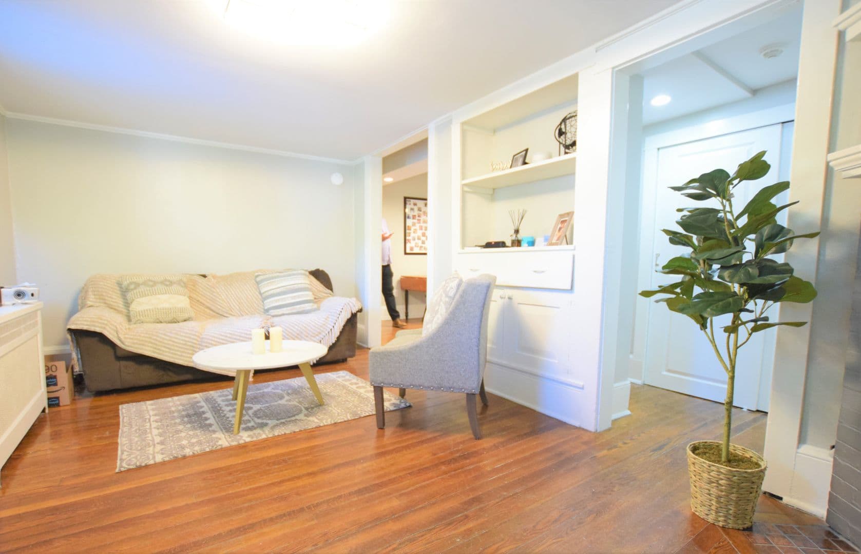 Ithaca Apartment: 609 E State St