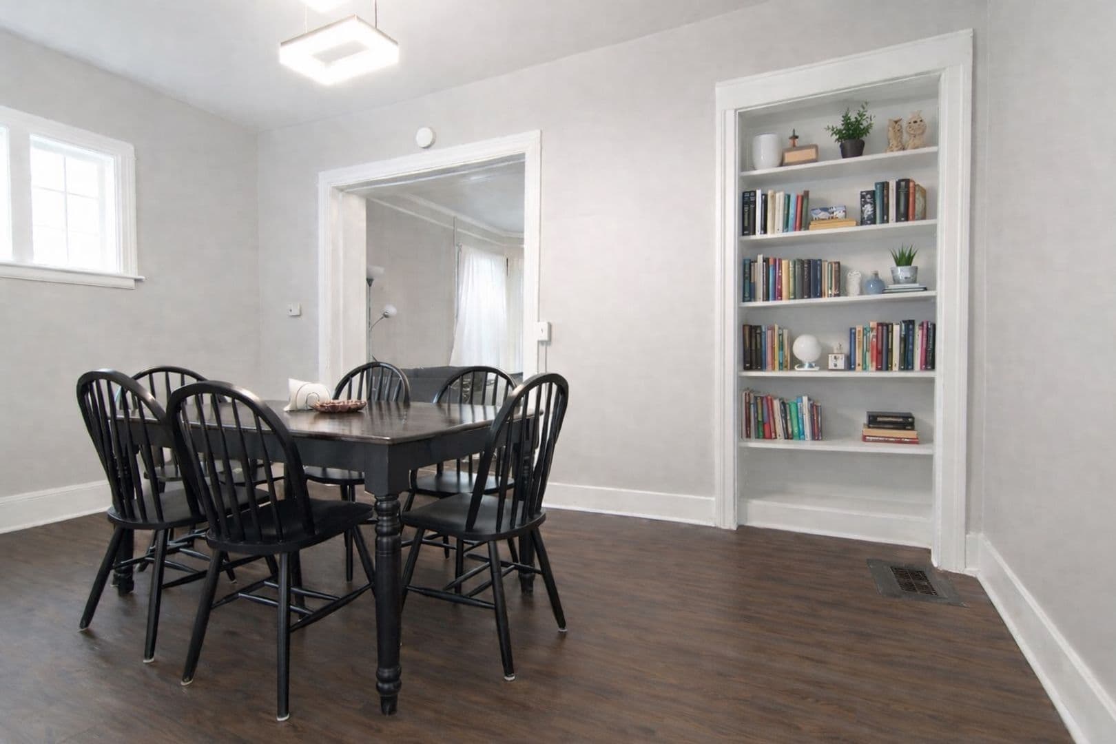 Ithaca Apartment: 311 Farm St