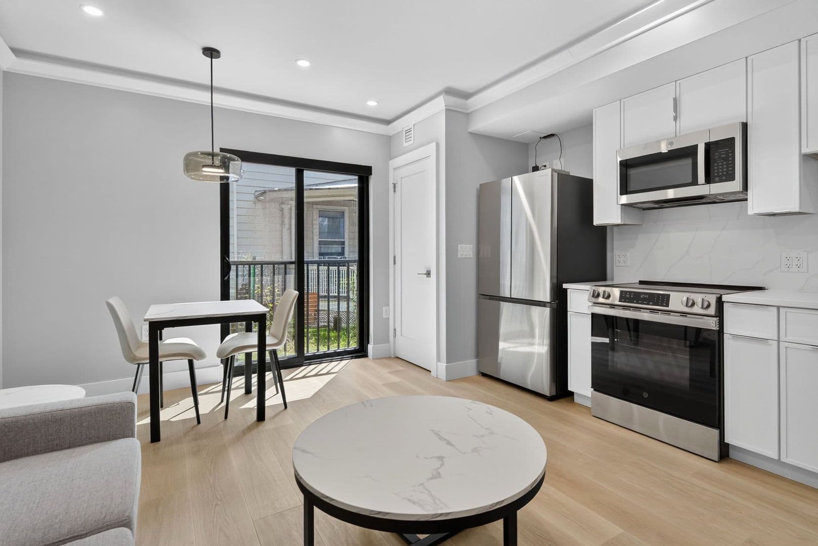 Ithaca Apartment: 201 Oak Avenue