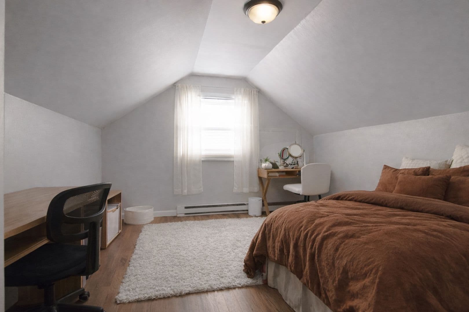 Ithaca Apartment: 605 S Aurora St