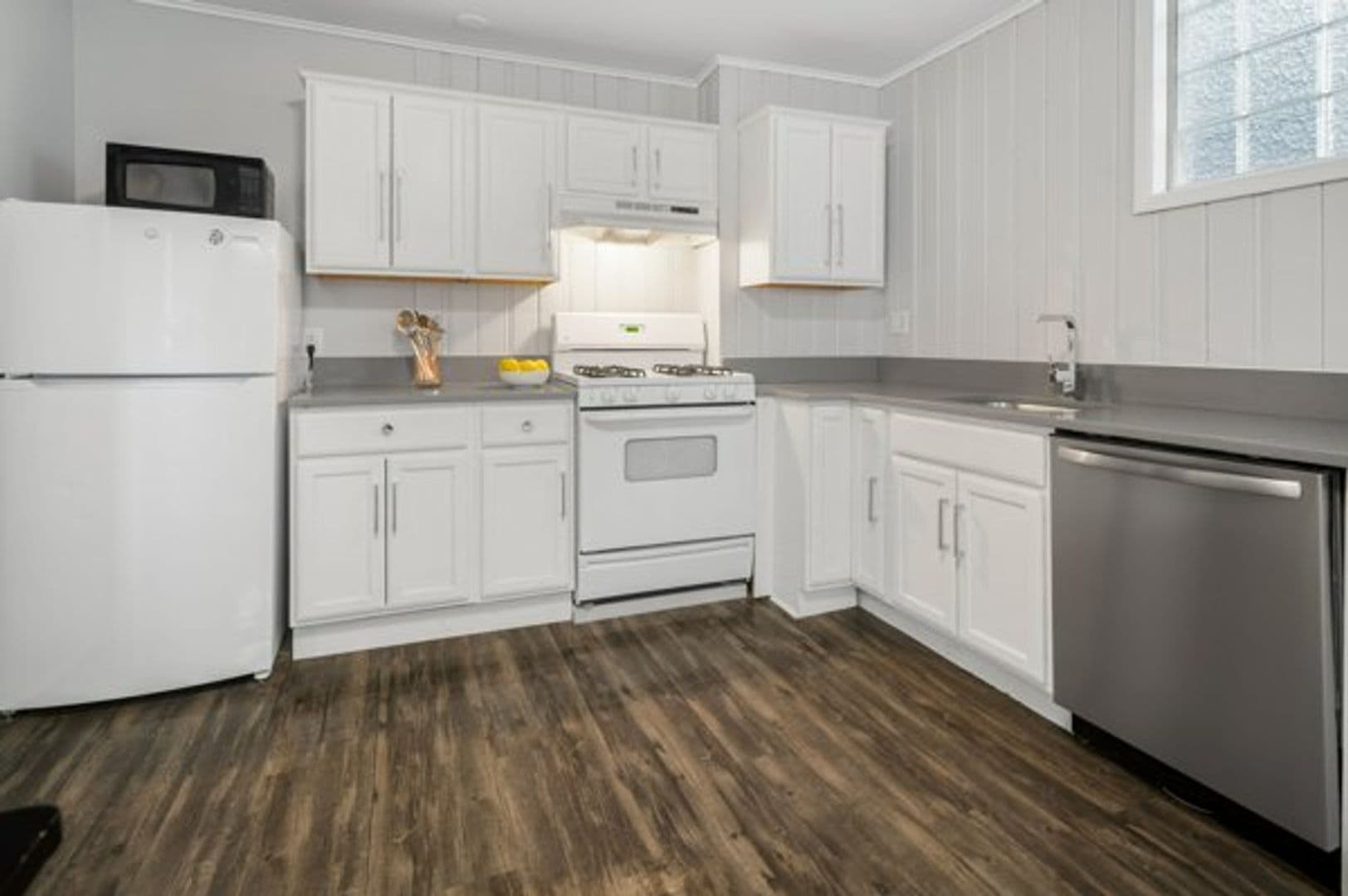 Ithaca Apartment: 1005 - 1007 N Aurora St