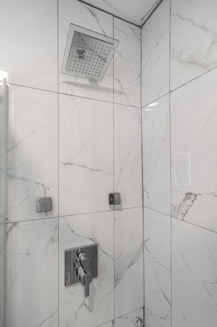 Ithaca Apartment: 702 E State St
