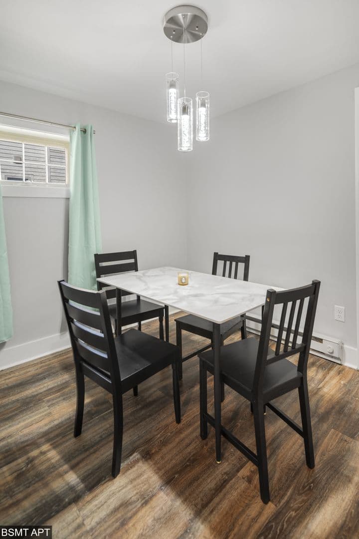 Ithaca Apartment: 711 E Seneca St