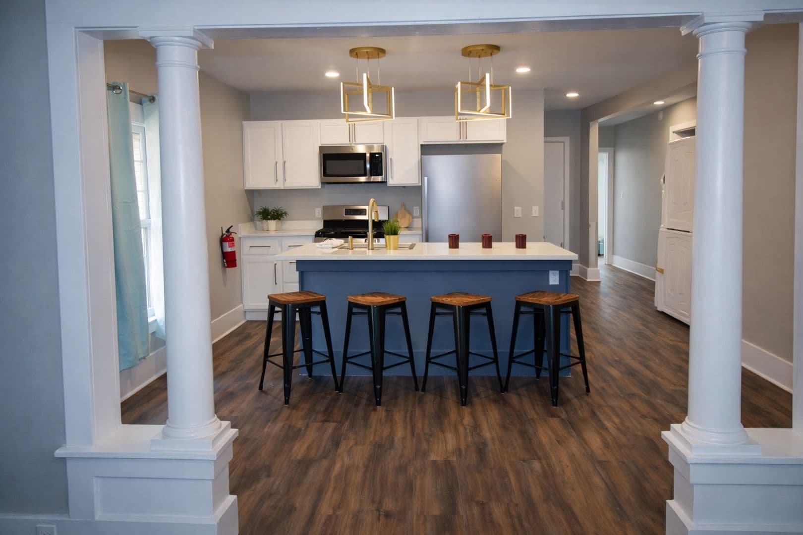 Ithaca Apartment: 613 E State St