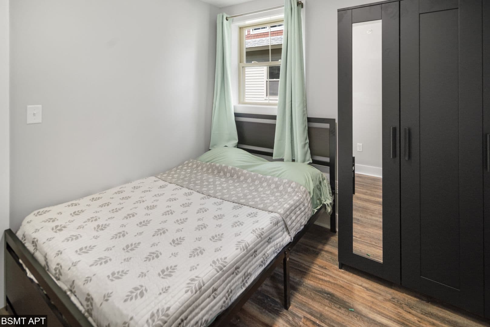 Ithaca Apartment: 711 E Seneca St