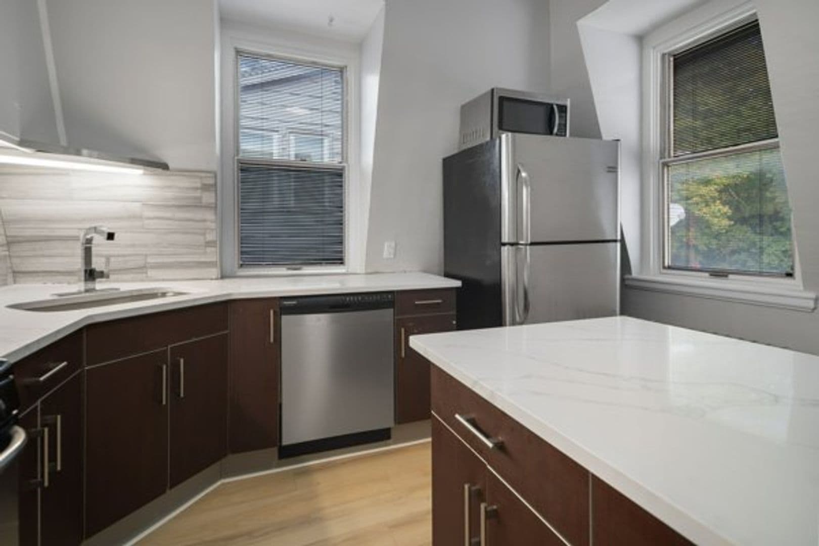 Ithaca Apartment: 702 E State St