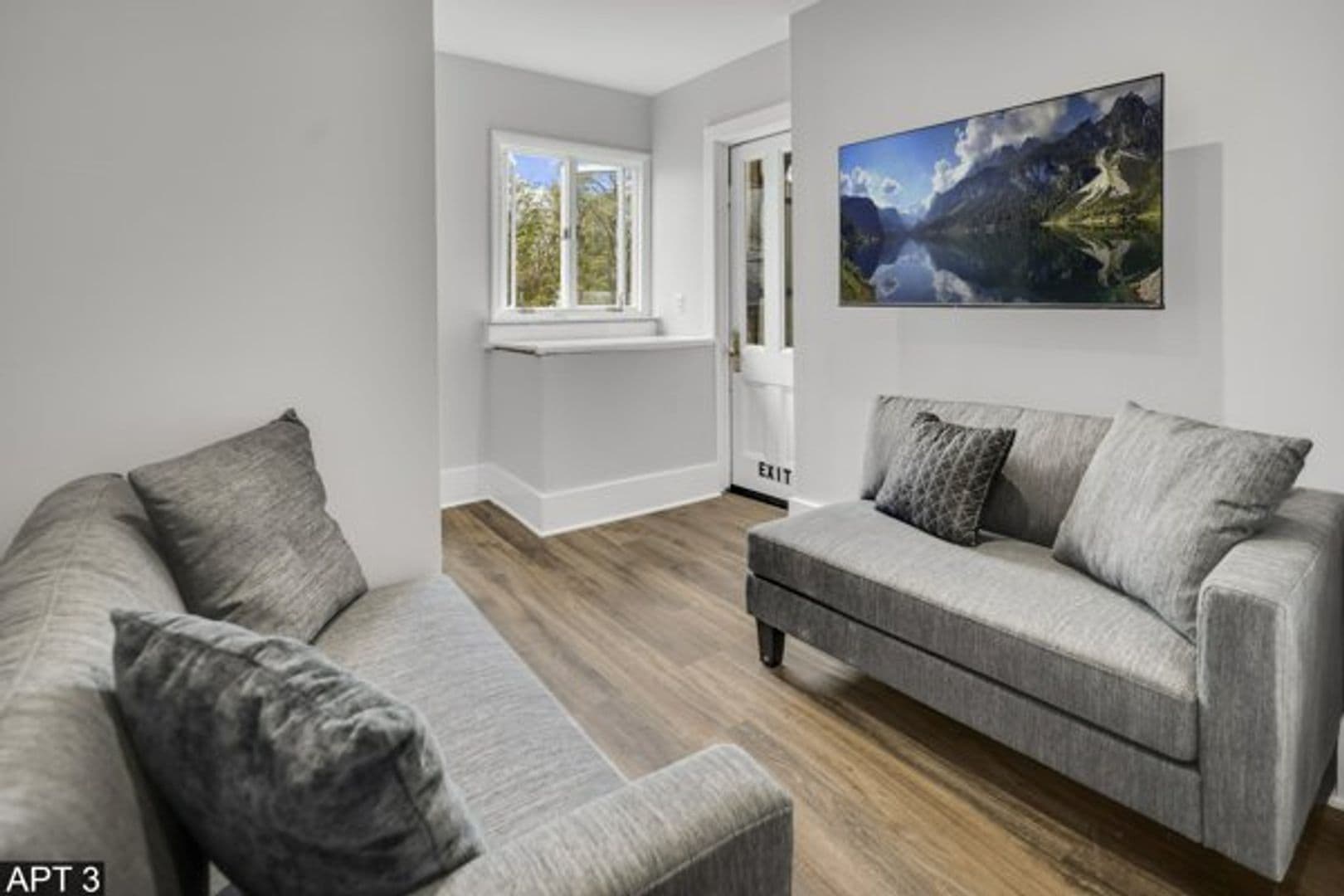 Ithaca Apartment: 308 Stewart Ave