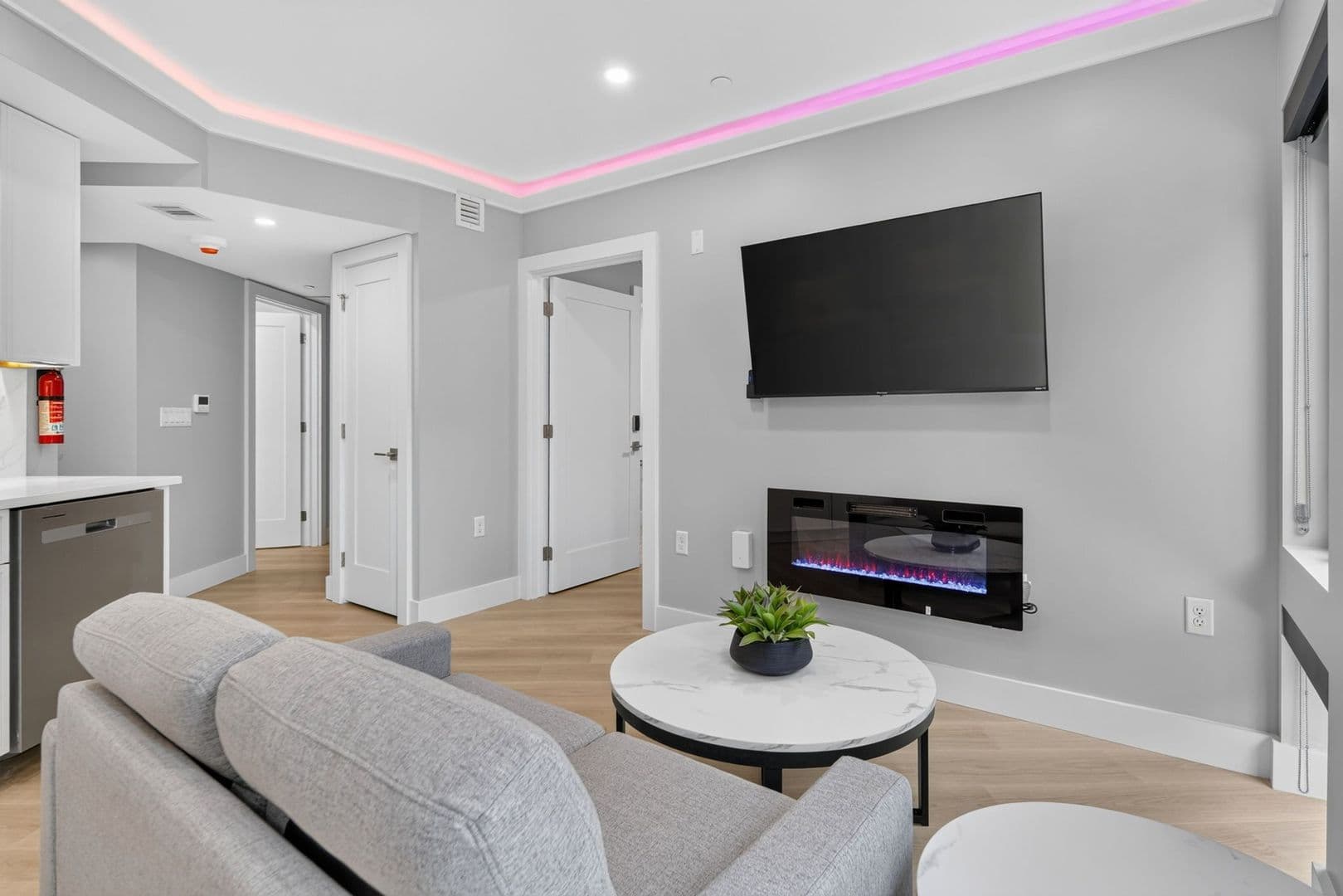 Ithaca Apartment: 201 Oak Avenue