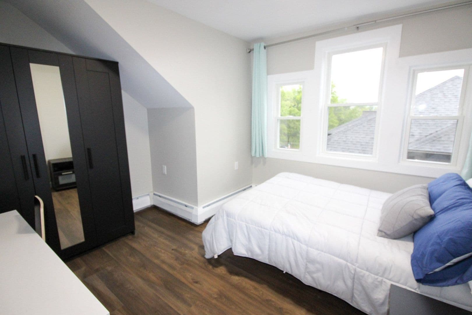 Ithaca Apartment: 522 Stewart Ave