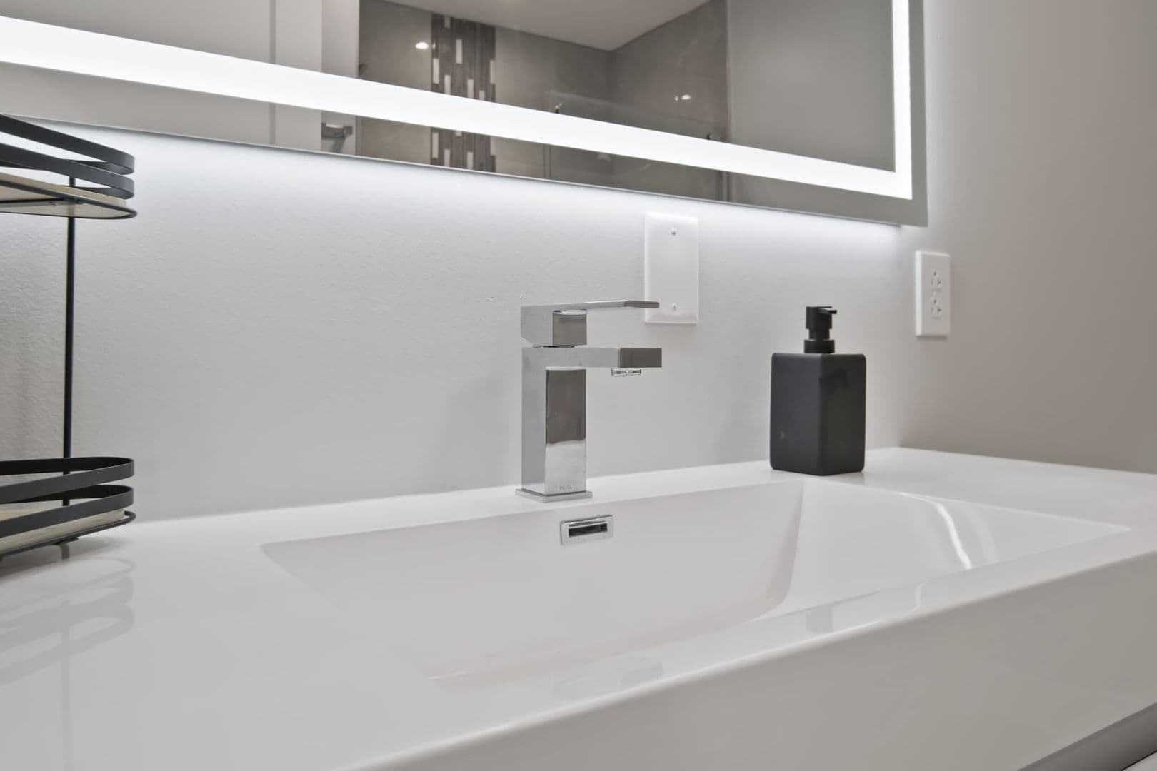 Ithaca Apartment: 601 E State St