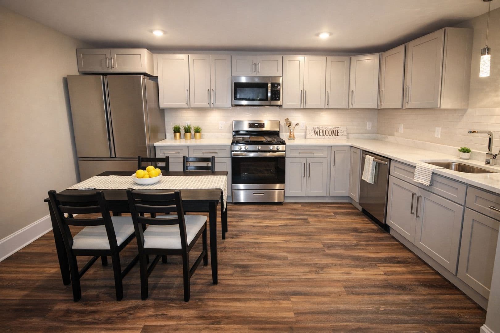 Ithaca Apartment: 522 Stewart Ave