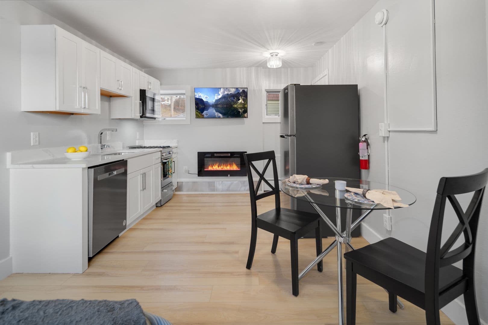 Ithaca Apartment: 504 Stewart Ave
