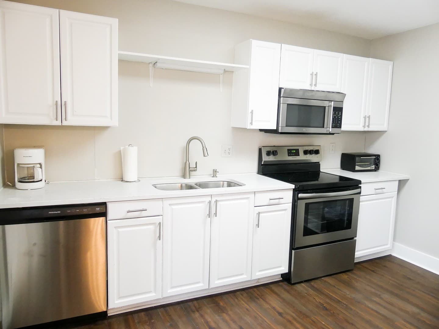 Ithaca Apartment: 144 Linn St.