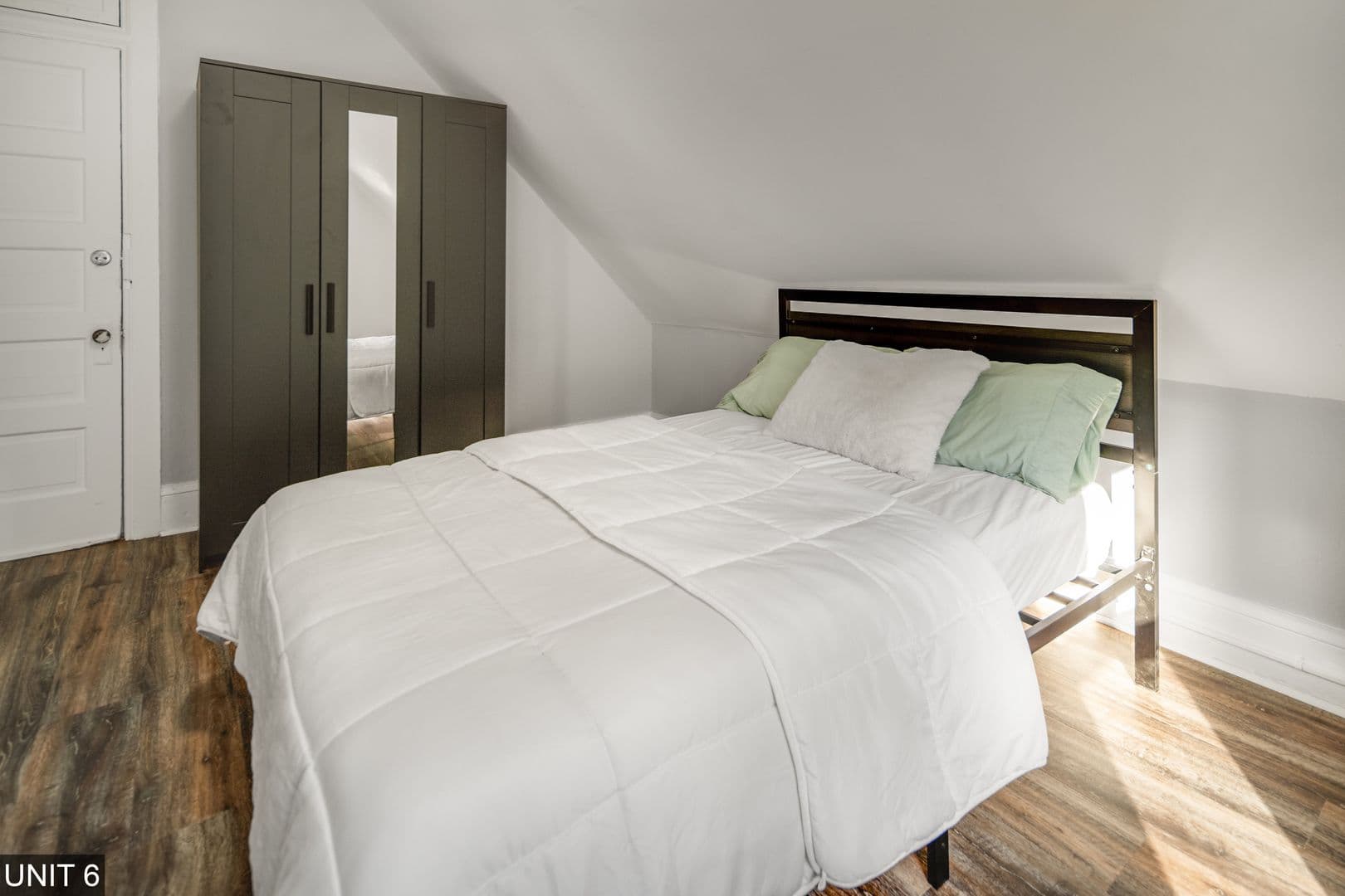 Ithaca Apartment: 710 Stewart Ave