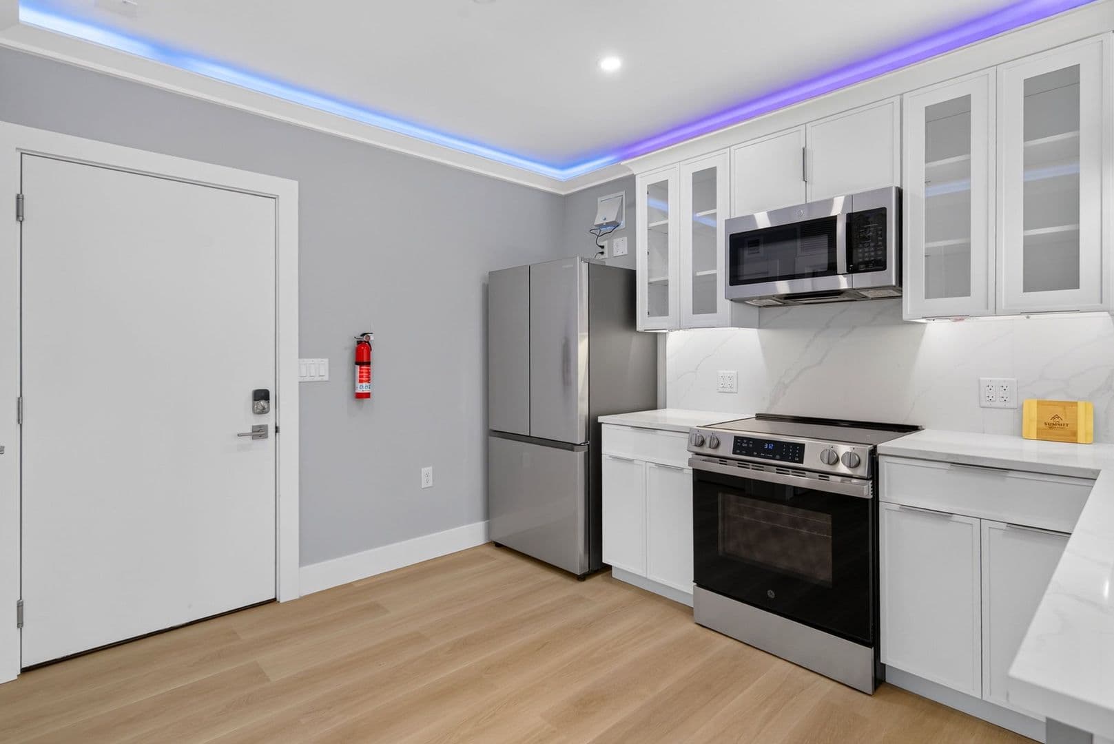 Ithaca Apartment: 201 Oak Avenue