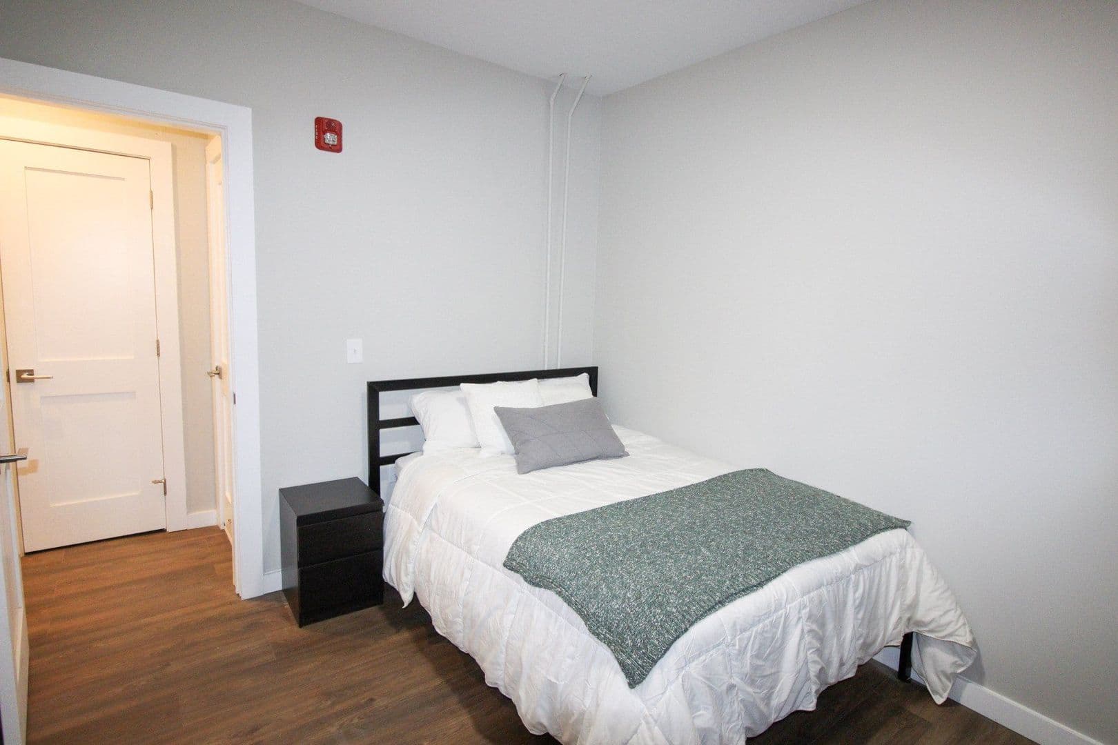 Ithaca Apartment: 522 Stewart Ave
