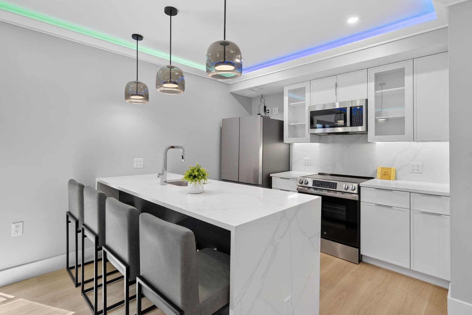 Ithaca Apartment: 201 Oak Avenue