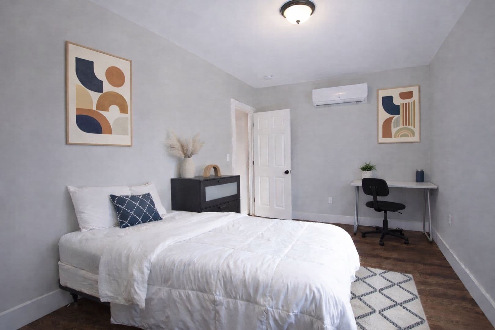 Ithaca Apartment: 707 E. Seneca St