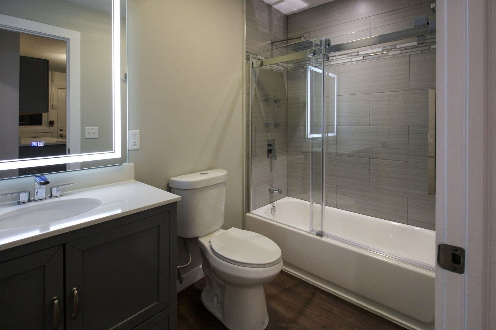 Ithaca Apartment: 522 Stewart Ave