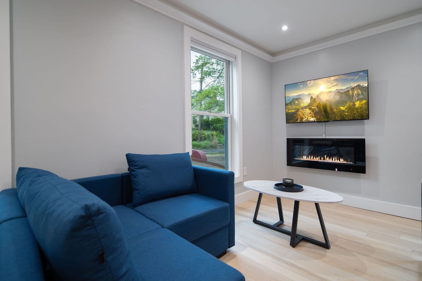Ithaca Apartment: 601 E State St
