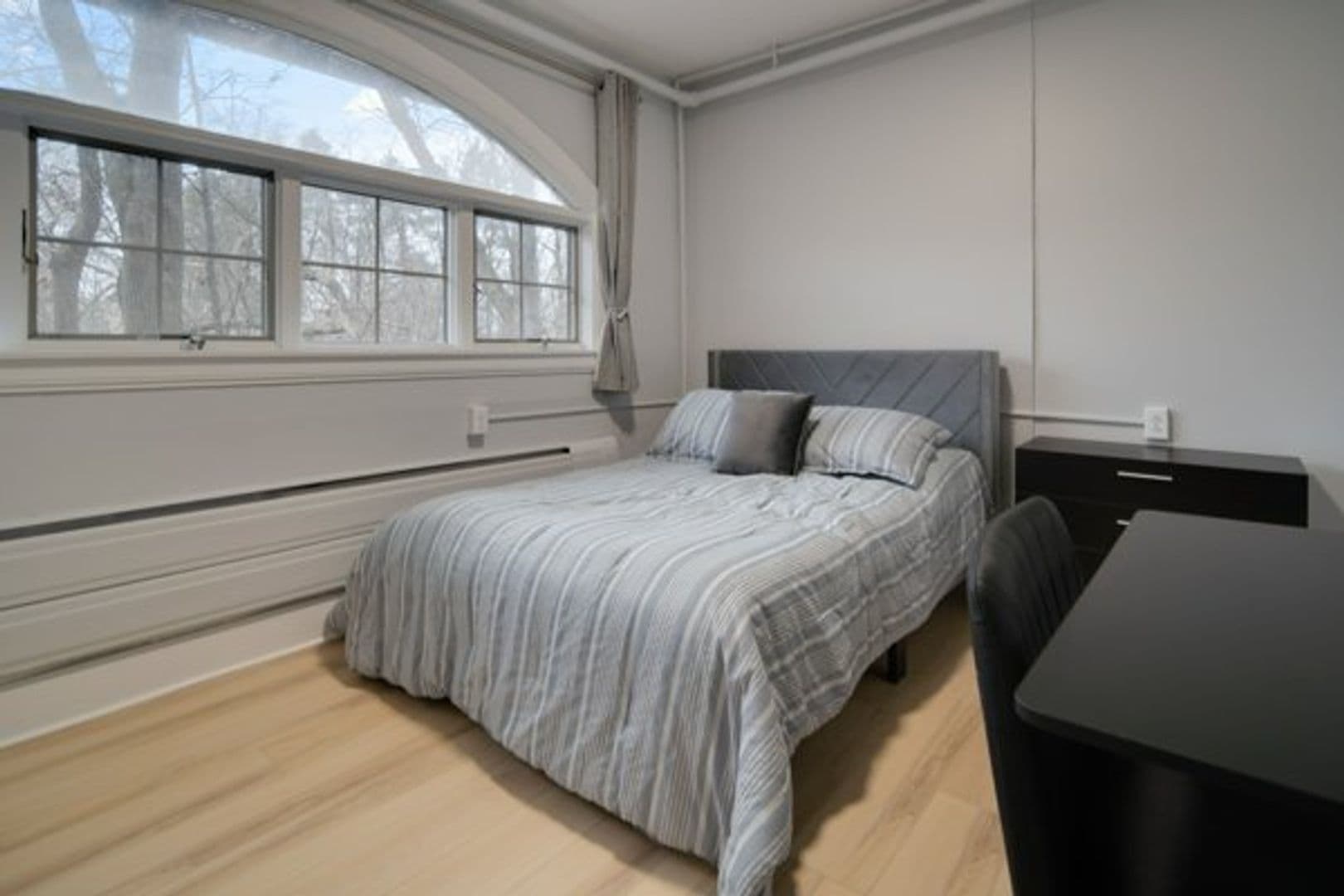 Ithaca Apartment: 504 Stewart Ave