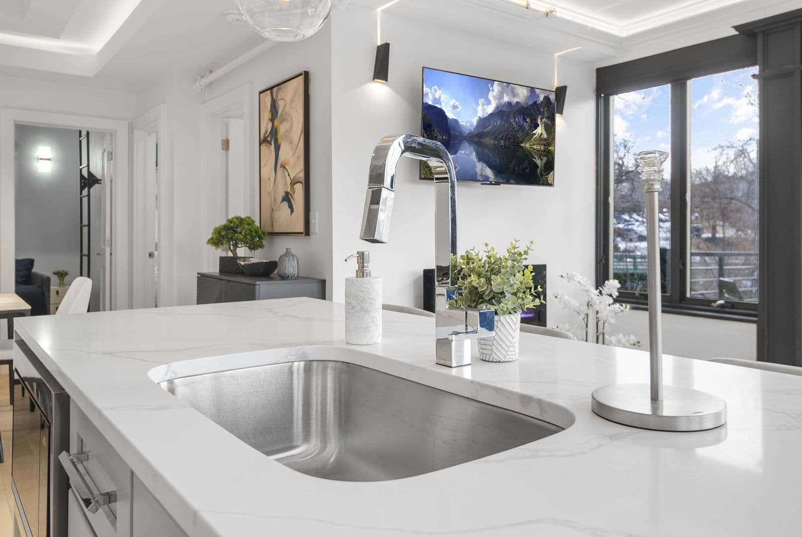 Ithaca Apartment: 504 Stewart Ave
