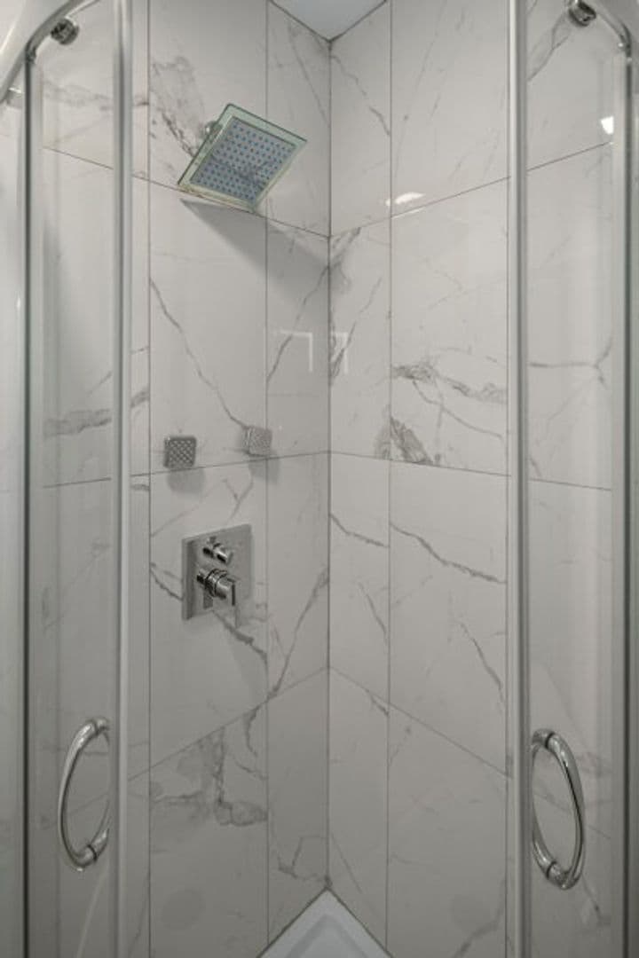 Ithaca Apartment: 702 E State St