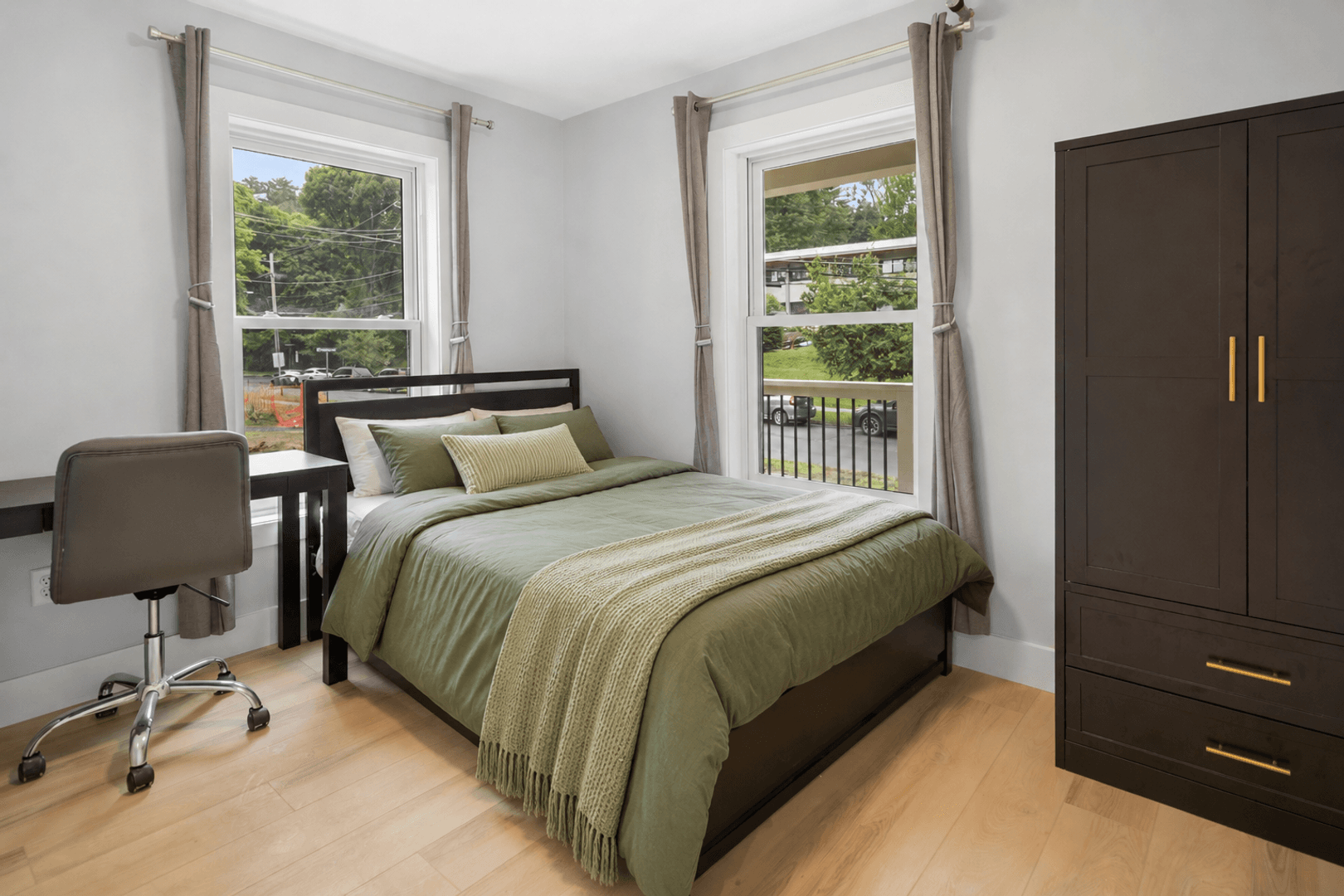 Ithaca Apartment: 210 Delaware Ave