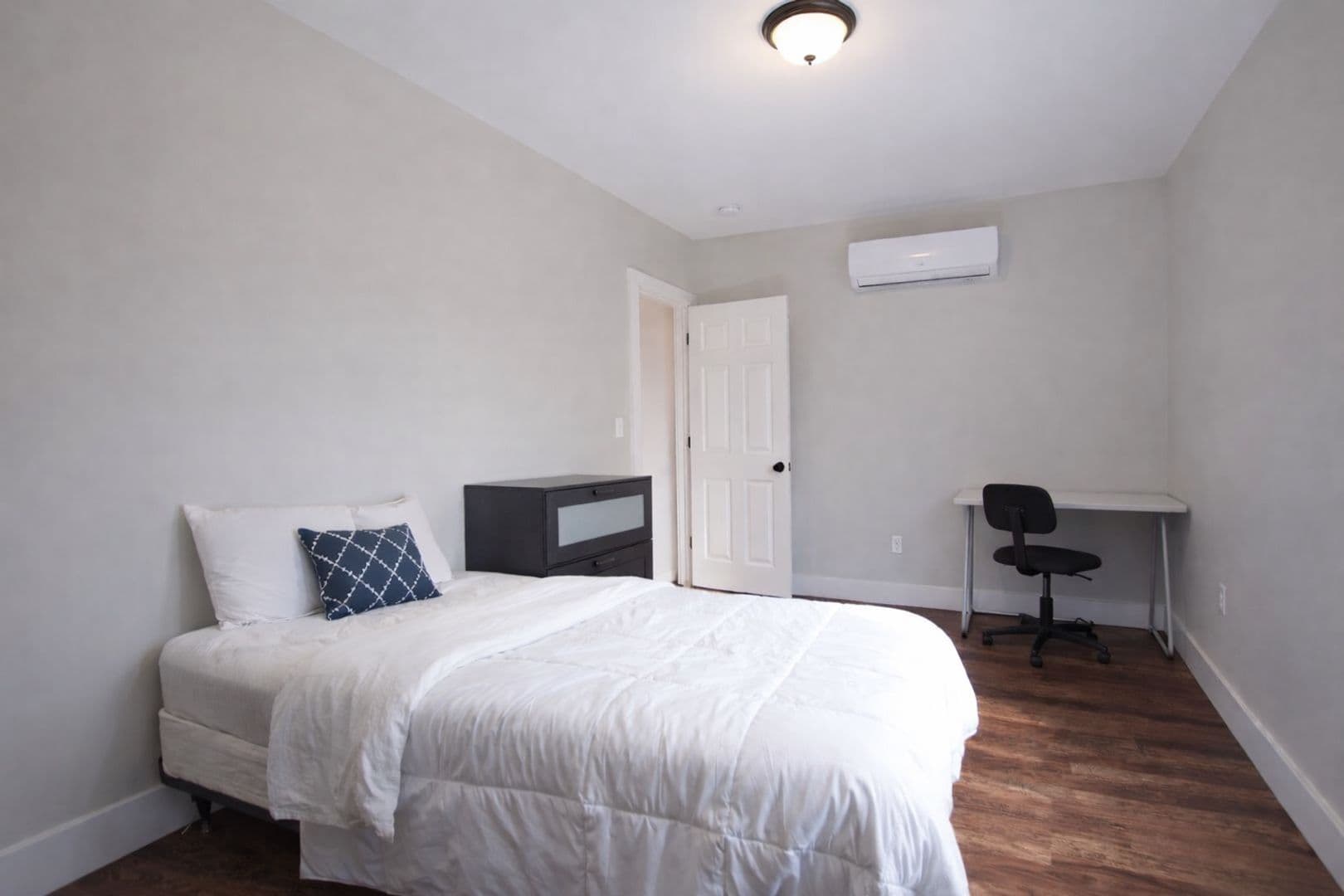 Ithaca Apartment: 707 E. Seneca St