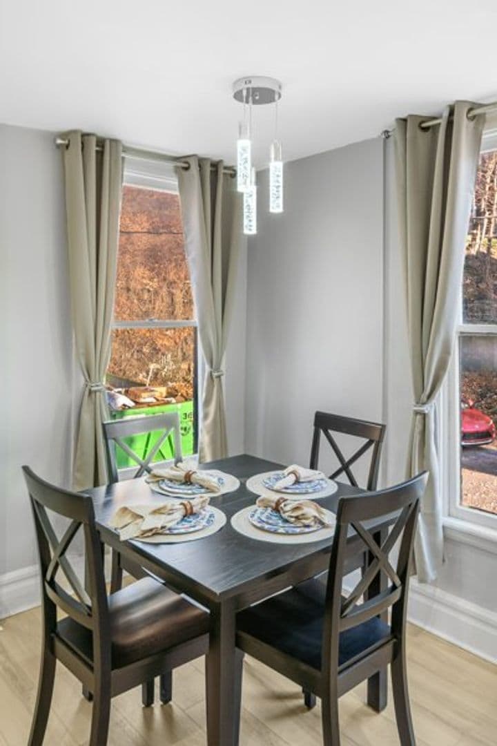 Ithaca Apartment: 702 E State St