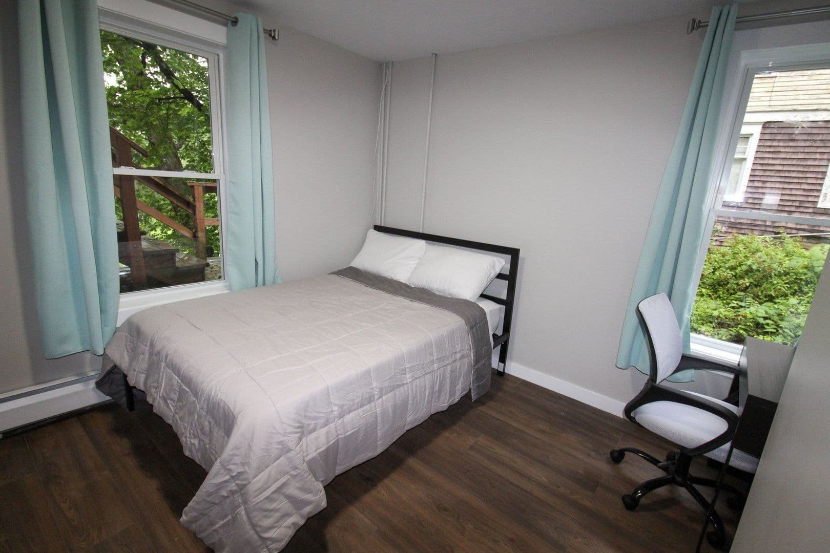 Ithaca Apartment: 522 Stewart Ave