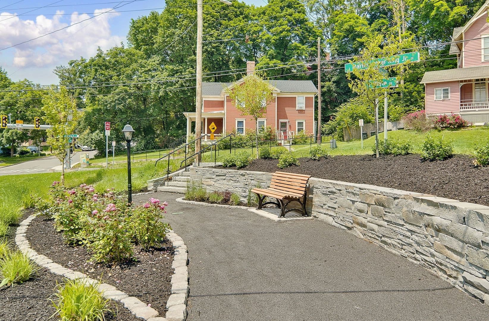 Ithaca Apartment: 601 E State St