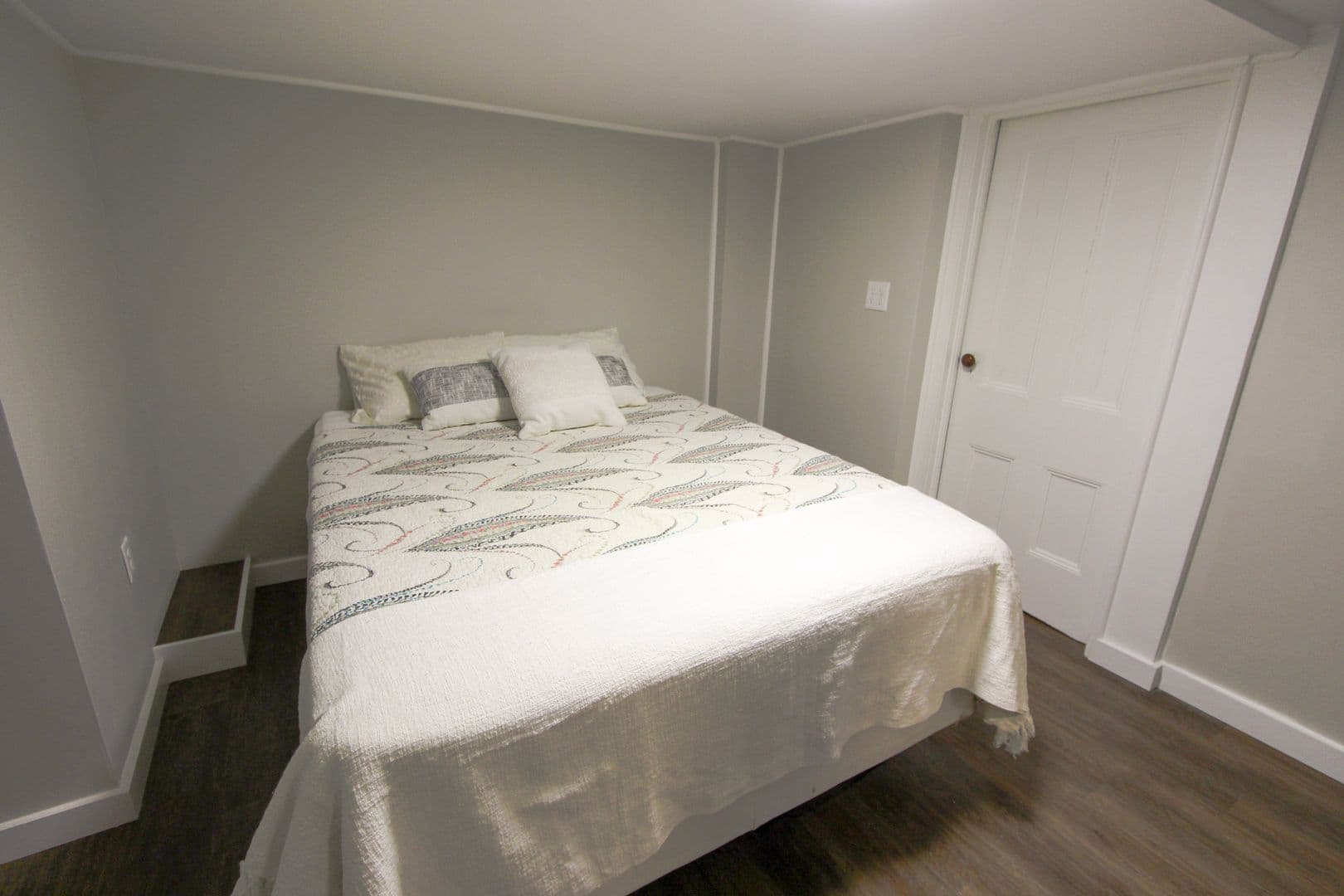 Ithaca Apartment: 230 Bryant Ave